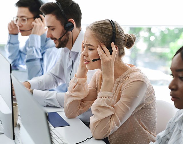 カスタマーハラスメントからオペレーターを守るには