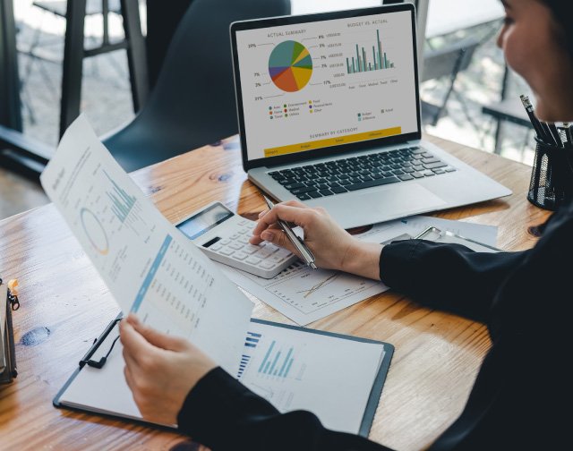 チャーンレートとは？計算方法や目安、退会率を下げる方法を解説