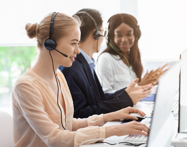 【事例あり】コンタクトセンター向けCRMとは？導入メリットや注意点も解説