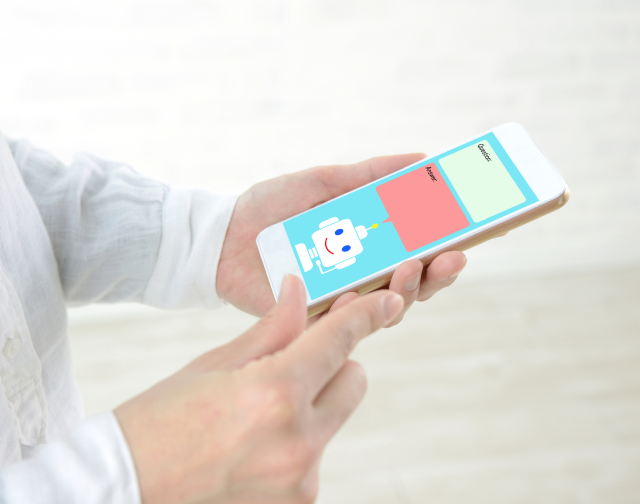 チャットボットとは？仕組みやメリット、課題解決の事例を紹介