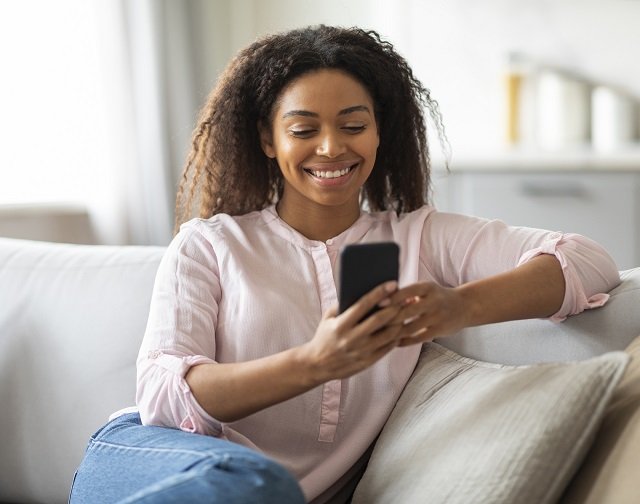 ビジュアルIVRとは？導入メリットと活用例、導入時の注意点を解説