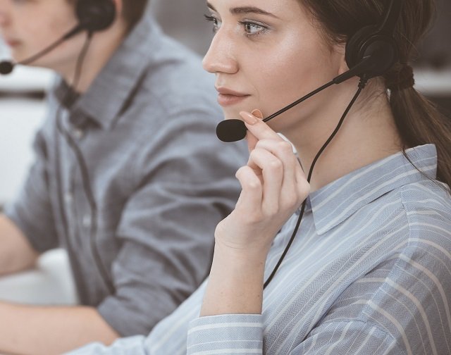 コールセンターの離職率が高い理由は？業務効率化など改善策を解説