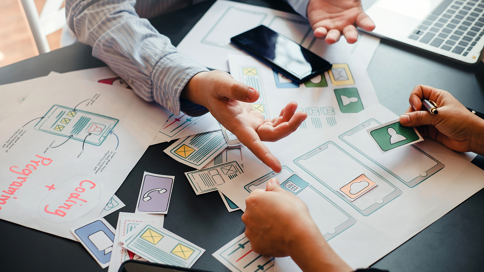 業務効率を高めるシステムってどんなもの？知っておきたい「ユーザビリティ」と「UI」「UX」